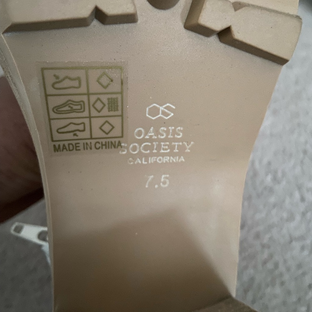 Oasis Society White Chunky boots - Picture 9 of 9